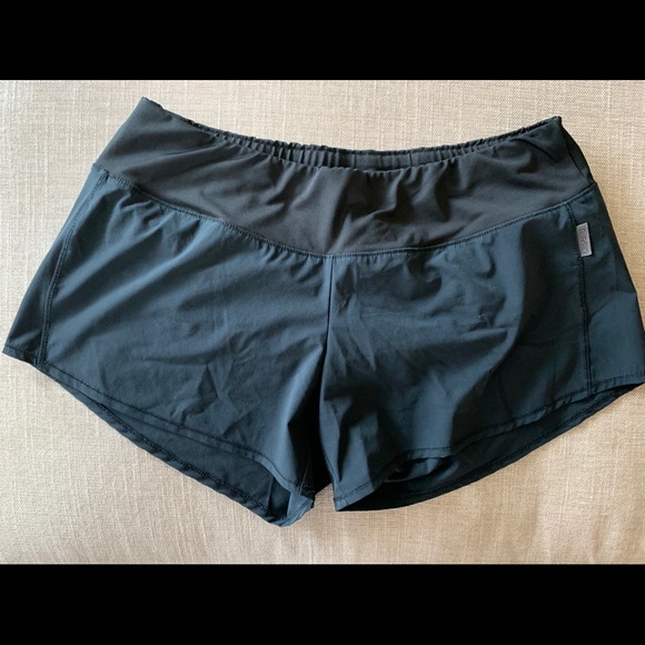 oiselle Pants - Oiselle Roga Shorts